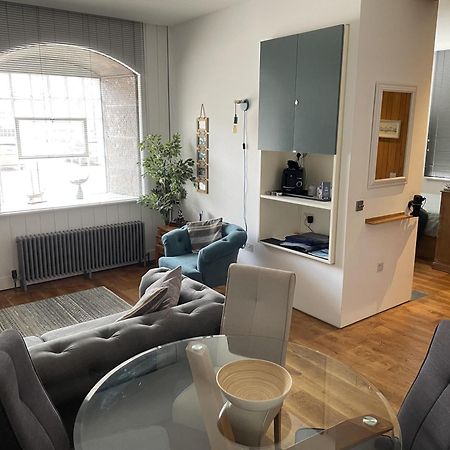 Cozy Coastal Apartment Плаймаут Экстерьер фото