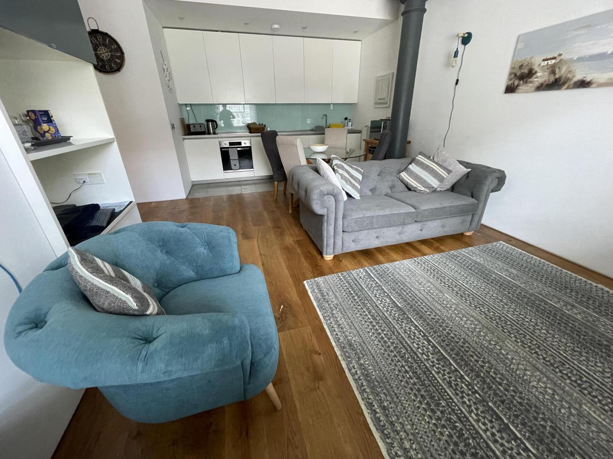 Cozy Coastal Apartment Плаймаут Экстерьер фото